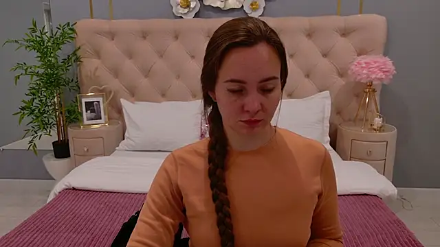 Snapshot of JaniceCollins chatting on November 6, 2025, 2:04 am JaniceCollins online show from November 6, 2025, 2:04 am