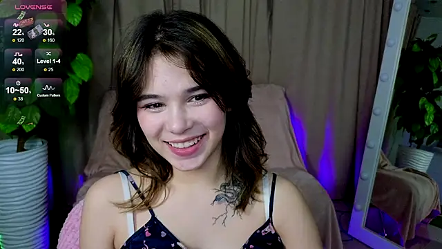 Snapshot of Hotary_Yuko chatting on February 27, 2025, 7:47 pm Hotary Yuko online show from February 27, 2025, 7:47 pm