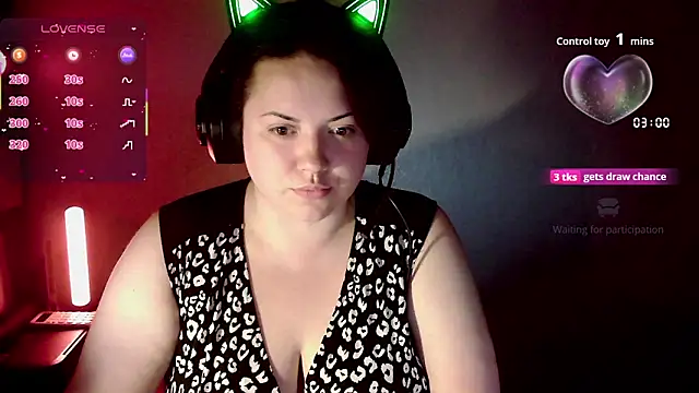 Snapshot of BlackkkVelvet chatting on October 8, 2025, 9:15 pm BlackkkVelvet online show from October 8, 2025, 9:15 pm