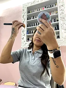 Kamila angel online show from November 28, 2025, 4:07 pm