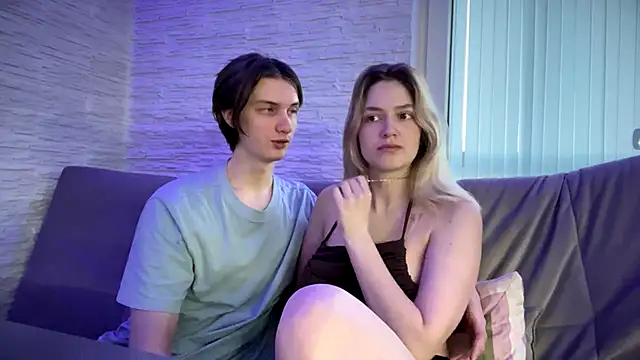 Snapshot of amandatalk chatting on November 13, 2025, 6:17 am amandatalk online show from November 13, 2025, 6:17 am