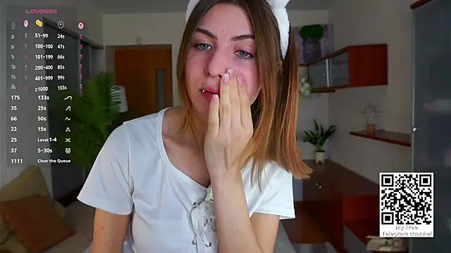 Snapshot of ErlinaBuoy chatting on November 20, 2025, 7:20 am ErlinaBuoy online show from November 20, 2025, 7:20 am