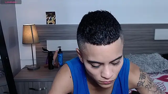 Snapshot of Liiamthompson chatting on November 23, 2025, 10:53 pm Liiamthompson online show from November 23, 2025, 10:53 pm