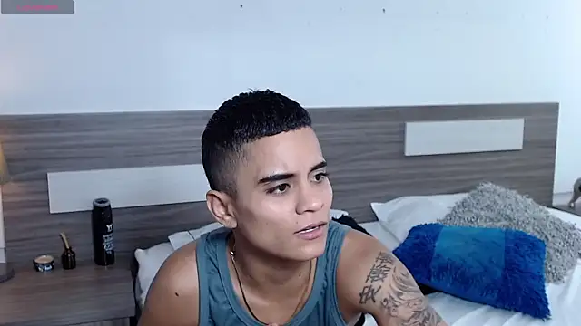 Snapshot of Liiamthompson chatting on December 4, 2025, 9:30 am Liiamthompson online show from December 4, 2025, 9:30 am