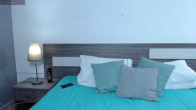 Liiamthompson online show from February 26, 2026, 7:14 pm