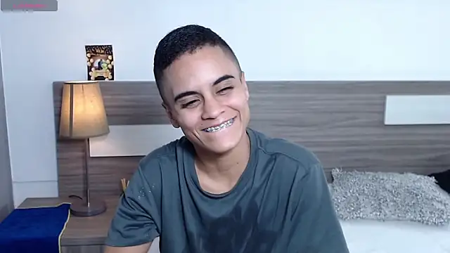 Snapshot of Liiamthompson chatting on November 28, 2025, 9:48 pm Liiamthompson online show from November 28, 2025, 9:48 pm