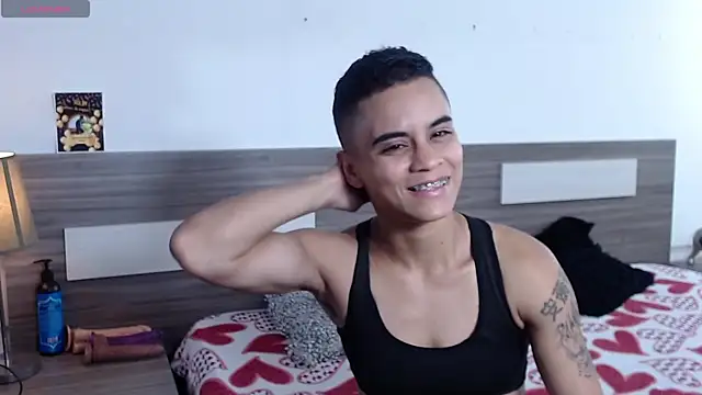 Snapshot of Liiamthompson chatting on November 27, 2025, 9:32 am Liiamthompson online show from November 27, 2025, 9:32 am