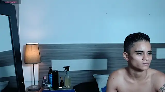 Snapshot of Liiamthompson chatting on December 5, 2025, 9:41 am Liiamthompson online show from December 5, 2025, 9:41 am