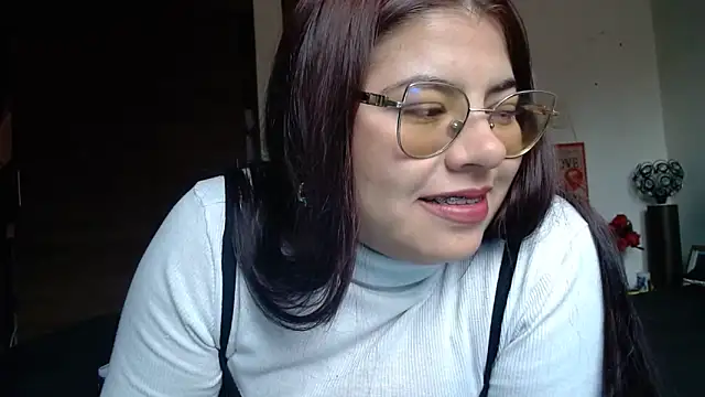 Snapshot of viccky_vick chatting on February 15, 2026, 5:34 pm viccky vick online show from February 15, 2026, 5:34 pm