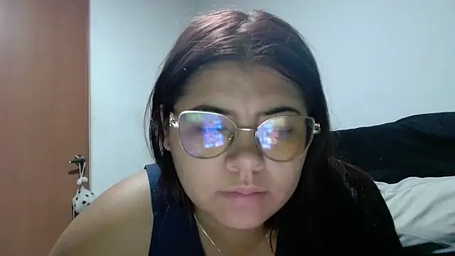 Snapshot of viccky_vick chatting on February 12, 2026, 2:33 am viccky vick online show from February 12, 2026, 2:33 am