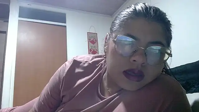 viccky vick online show from March 4, 2026, 3:47 am