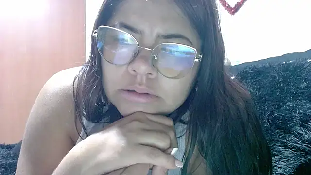 Snapshot of viccky_vick chatting on February 26, 2026, 2:33 am viccky vick online show from February 26, 2026, 2:33 am