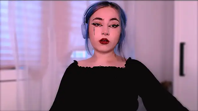 purplewitch online show from September 15, 2025, 1:44 pm