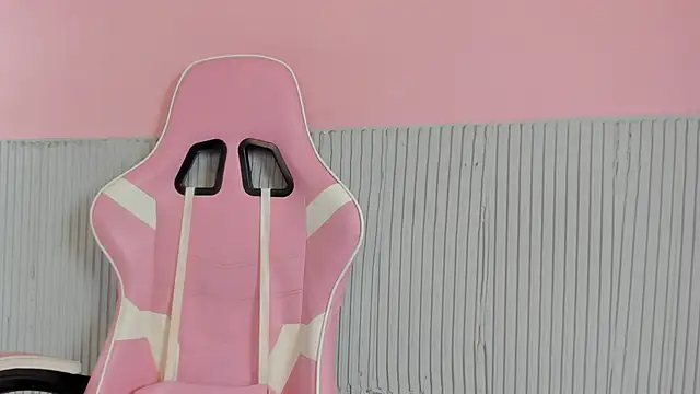 yeikafoxy online show from March 1, 2026, 11:32 am