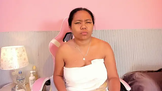 Snapshot of yeikafoxy chatting on November 1, 2025, 10:20 am yeikafoxy online show from November 1, 2025, 10:20 am