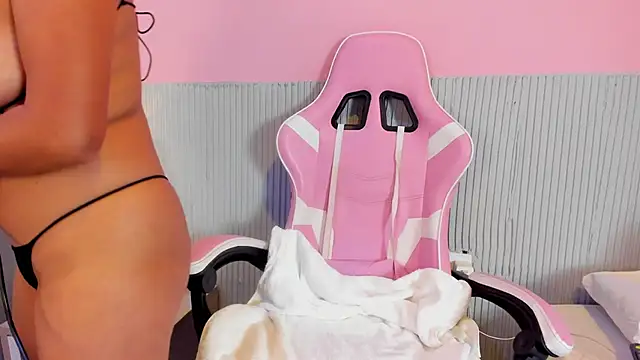 Snapshot of yeikafoxy chatting on November 22, 2025, 10:58 am yeikafoxy online show from November 22, 2025, 10:58 am