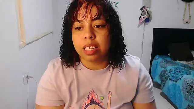 Snapshot of alexandraluv chatting on November 29, 2025, 11:05 pm alexandraluv online show from November 29, 2025, 11:05 pm