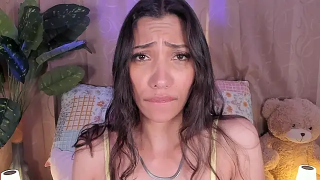 Snapshot of Miss_veronicaa2 chatting on July 10, 2026, 1:22 pm Miss veronicaa2 online show from July 10, 2026, 1:22 pm