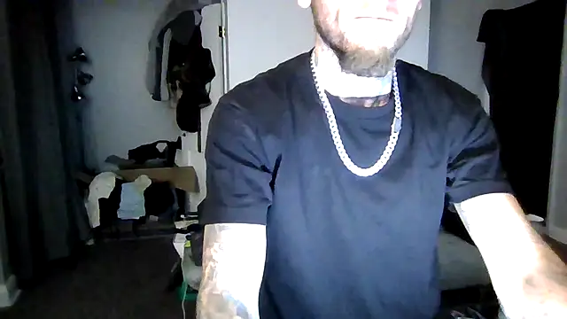 Snapshot of cruz815 chatting on November 9, 2025, 6:50 am cruz815 online show from November 9, 2025, 6:50 am