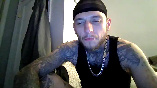 cruz815 online show from May 18, 2026, 2:44 am