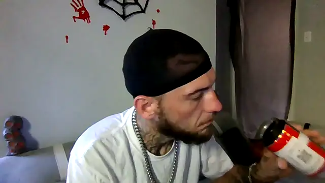 Snapshot of cruz815 chatting on October 26, 2025, 7:25 pm cruz815 online show from October 26, 2025, 7:25 pm