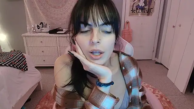 Snapshot of princesselysia chatting on November 7, 2025, 1:10 am princesselysia online show from November 7, 2025, 1:10 am