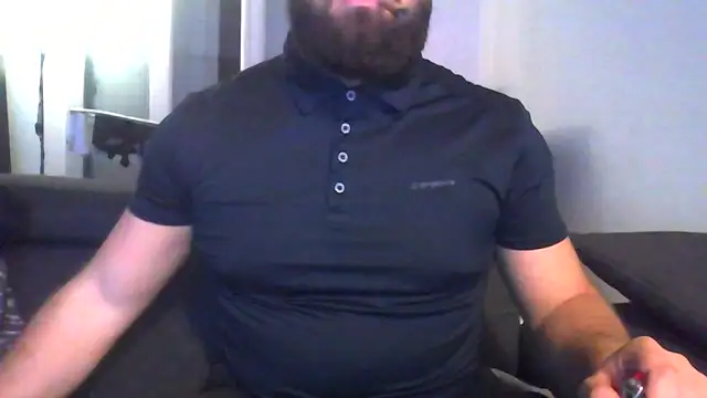 Snapshot of Zer_oki chatting on October 31, 2025, 7:54 pm Zer oki online show from October 31, 2025, 7:54 pm