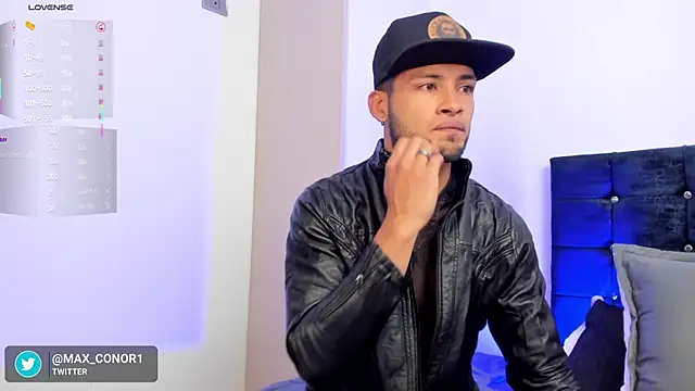 Snapshot of Max_Conor1 chatting on October 23, 2025, 1:43 pm Max Conor1 online show from October 23, 2025, 1:43 pm