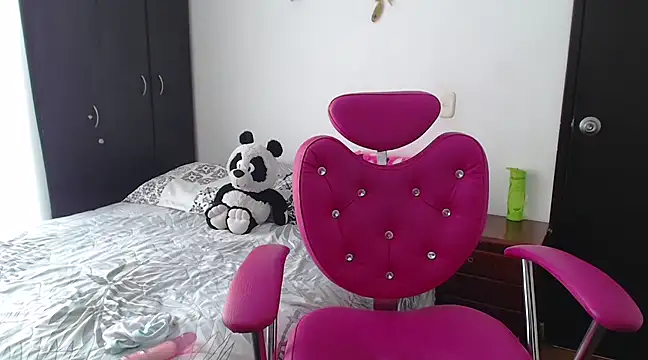 BeautifullPrinsesse online show from March 5, 2025, 5:39 pm