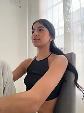 eva roseee online show from April 16, 2026, 9:39 pm