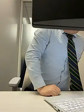 Snapshot of Nobu_469 chatting on November 17, 2025, 9:46 am Nobu 469 online show from November 17, 2025, 9:46 am