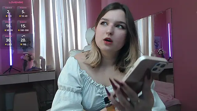 Jenny Smit online show from March 22, 2025, 7:57 am