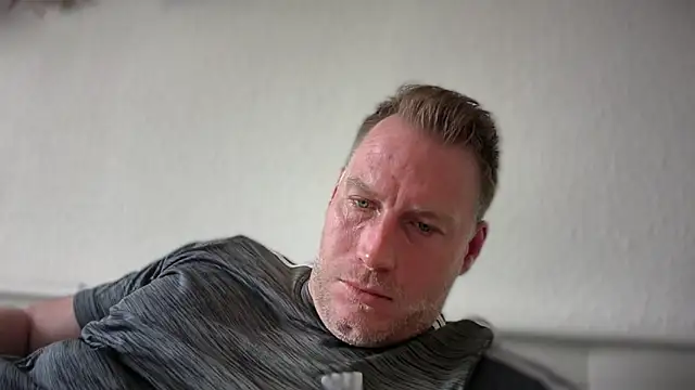 Snapshot of Christian87xxx chatting on June 18, 2026, 10:53 am Christian87xxx online show from June 18, 2026, 10:53 am
