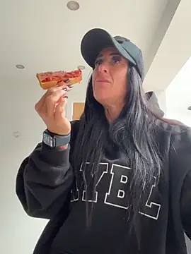 Snapshot of goddess-harper chatting on October 30, 2025, 1:09 pm goddess-harper online show from October 30, 2025, 1:09 pm