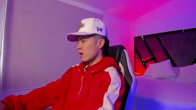 Snapshot of marcuscollins1_ chatting on November 30, 2025, 1:34 pm marcuscollins1 online show from November 30, 2025, 1:34 pm