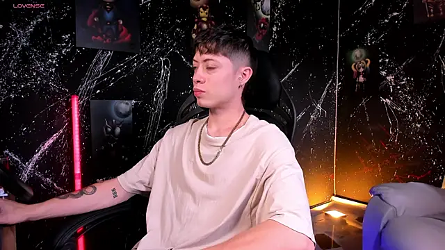 Snapshot of marcuscollins1_ chatting on March 8, 2025, 1:03 pm marcuscollins1 online show from March 8, 2025, 1:03 pm