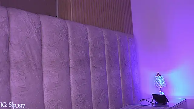 sara lopee1 online show from April 10, 2026, 12:01 pm