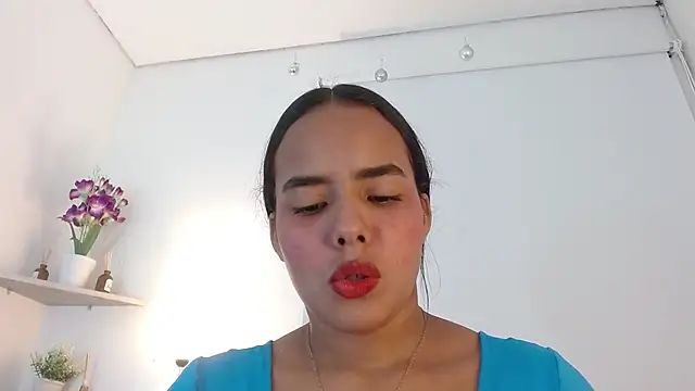 Snapshot of Roxy_Stonee chatting on September 11, 2025, 7:36 pm Roxy Stonee online show from September 11, 2025, 7:36 pm