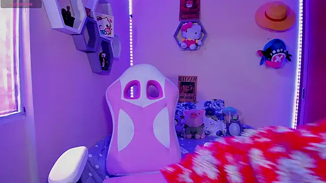 chloe rockss  online show from February 26, 2025, 6:37 pm