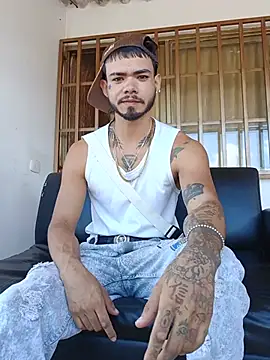 Niick01  online show from May 24, 2026, 3:23 pm