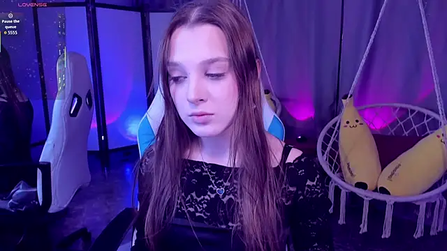 Snapshot of kaisajenner chatting on November 18, 2025, 5:16 pm kaisajenner online show from November 18, 2025, 5:16 pm