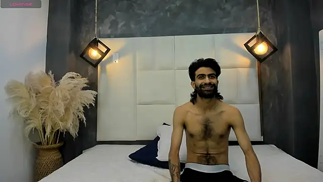 Snapshot of Arah_issaa chatting on November 19, 2025, 10:21 pm Arah issaa online show from November 19, 2025, 10:21 pm