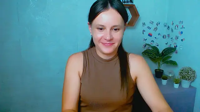 Snapshot of ValeriaHeart_ chatting on September 16, 2025, 12:17 pm ValeriaHeart online show from September 16, 2025, 12:17 pm