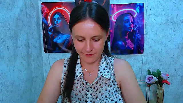 ValeriaHeart  online show from June 3, 2026, 2:44 pm