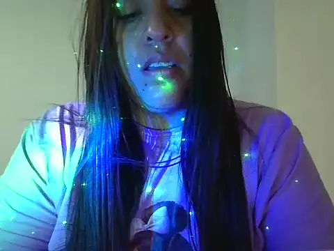 Snapshot of Juviaandgray2 chatting on June 8, 2026, 6:14 am Juviaandgray2 online show from June 8, 2026, 6:14 am