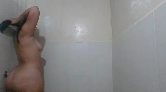 Snapshot of Juviaandgray2 chatting on March 1, 2025, 12:07 am Juviaandgray2 online show from March 1, 2025, 12:07 am