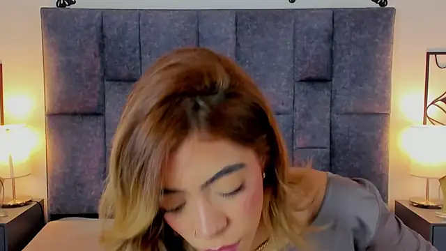 Snapshot of Violetta_Ficher chatting on June 12, 2026, 2:09 am Violetta Ficher online show from June 12, 2026, 2:09 am