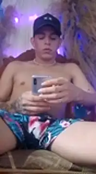 Snapshot of duquehotvoy chatting on February 6, 2025, 7:51 pm duquehotvoy online show from February 6, 2025, 7:51 pm