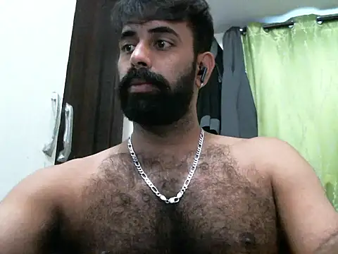 Snapshot of indianhairybull chatting on February 6, 2025, 12:37 pm indianhairybull online show from February 6, 2025, 12:37 pm