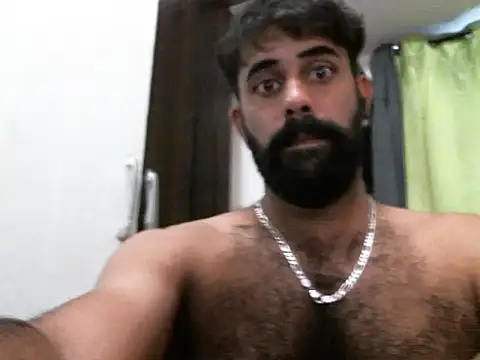 Snapshot of indianhairybull chatting on February 5, 2025, 12:27 pm indianhairybull online show from February 5, 2025, 12:27 pm